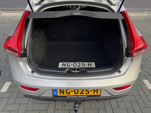 Volvo V40 2.0 D2 Nordic+ 2016 Diesel 13