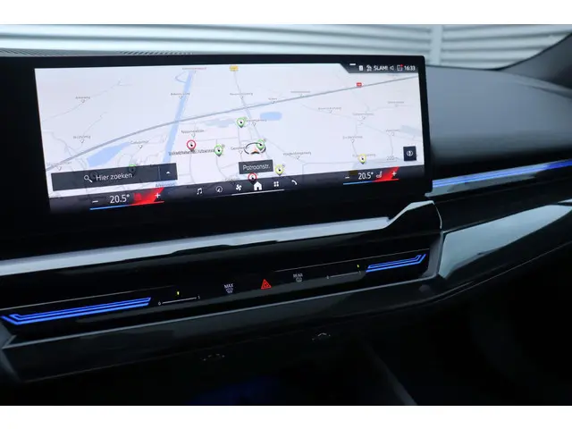 BMW 5 Serie Touring 530e 2025 Hybride Benzine 16