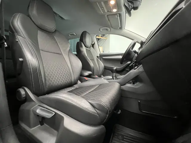 Škoda Karoq 1.0 TSI Business Edition 2019 Benzine 39