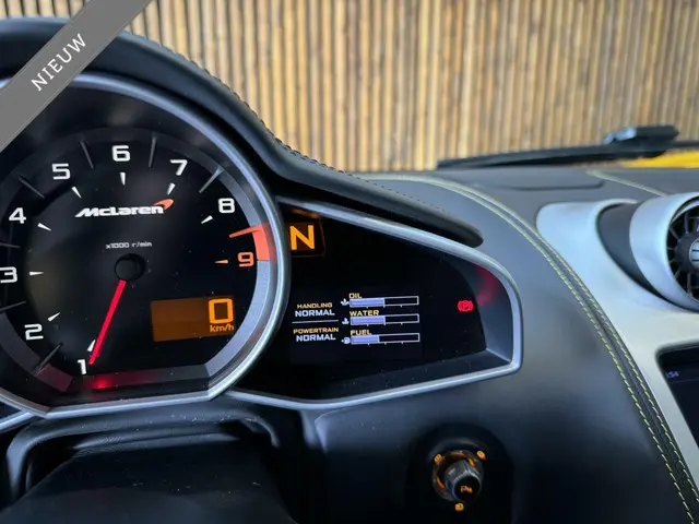 McLaren MP4-12C 3.8| Noselift | Meridian | 2013 Benzine 30