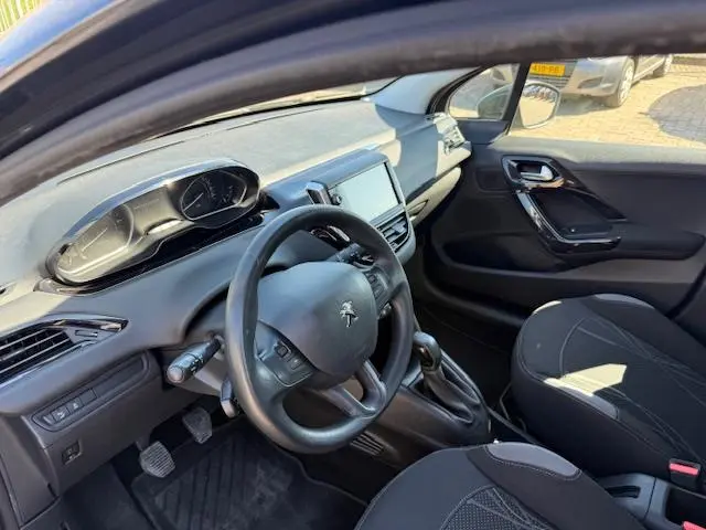 Peugeot 208 1.2 VTi Envy 2013 Benzine 9
