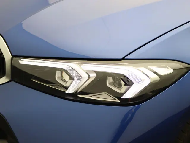 BMW 3 Serie Sedan 330e 2025 Hybride Benzine 7