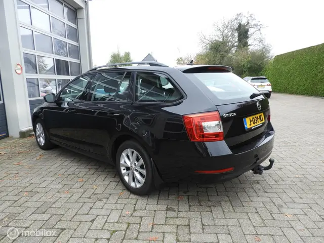 Škoda Octavia Combi 1.5 TSI Business 150 PK 2019 Benzine 8