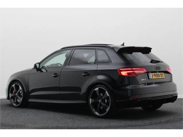 Audi RS3 3