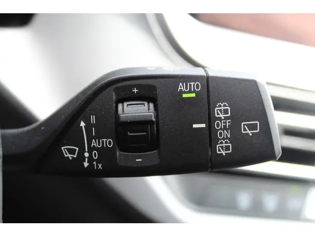 BMW 1 Serie 118i//Navi//Carplay//Trekhaak!! 2019 Benzine 12