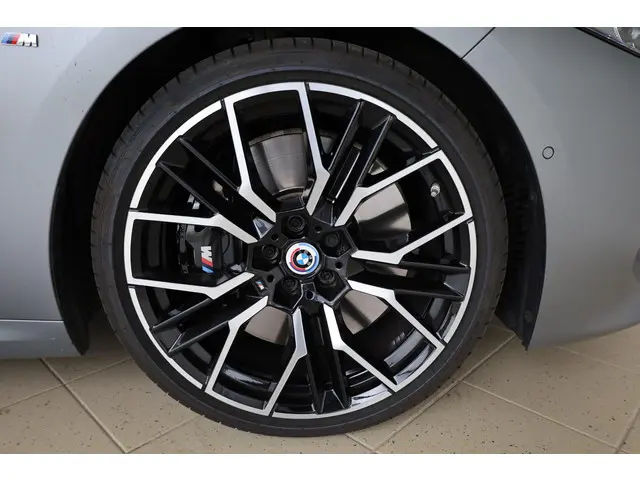 BMW 8 Serie Cabrio 840i 2023 Benzine 9