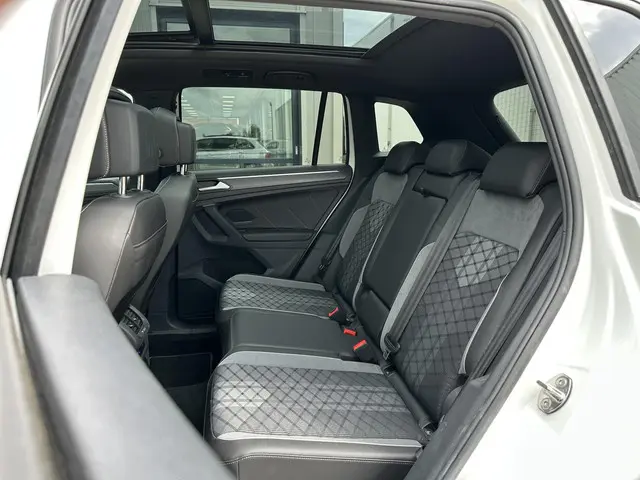 Volkswagen Tiguan 1.5 TSI R-Line 2023 Benzine 48