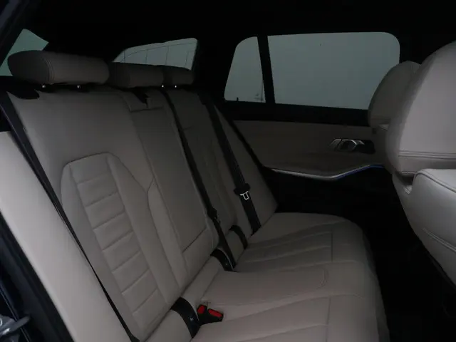 BMW 3 Serie Touring 330e 2025 Hybride Benzine 15