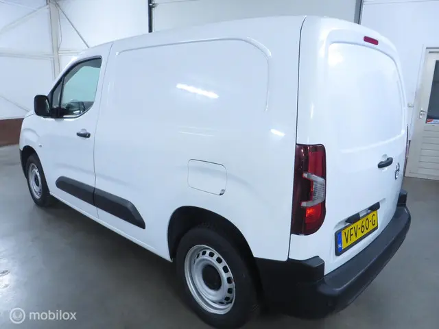 Opel Combo 1.5D L1H1 Edition 2020 Diesel 3