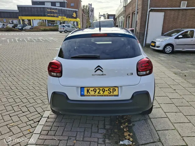 Citroën C3 1.2 PureTech Shine 2021 Benzine 6