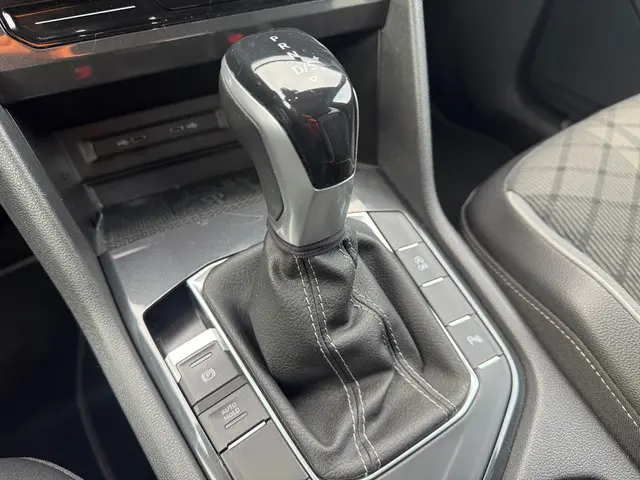 Volkswagen Tiguan 1.5 TSI R-Line Business+ 2022 Benzine 13