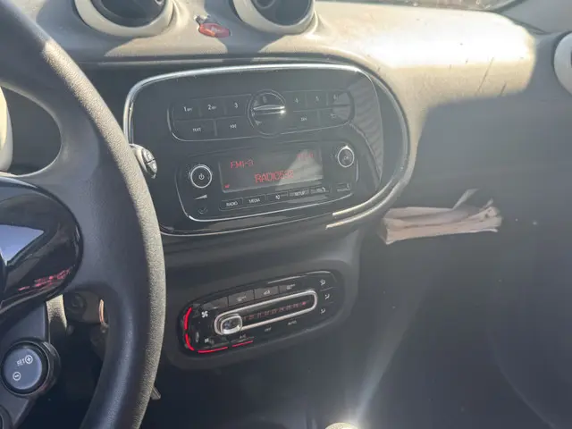 Smart Forfour 1.0 Essential Edition 2015 Benzine 8