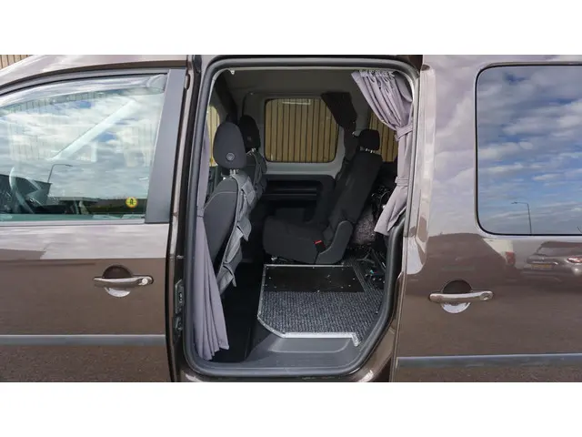 Volkswagen Caddy Maxi 1.4 TSI 125pk 7-Zits 2019 Benzine 15