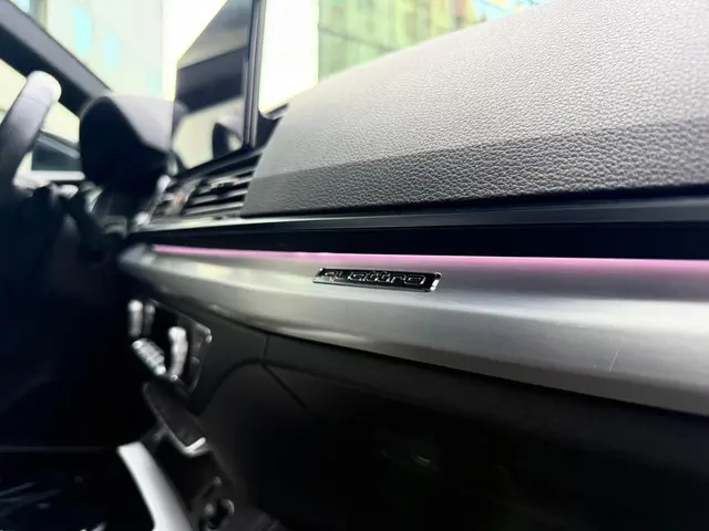 Audi Q5 50 TFSI e S edition 2021 Hybride Benzine 30