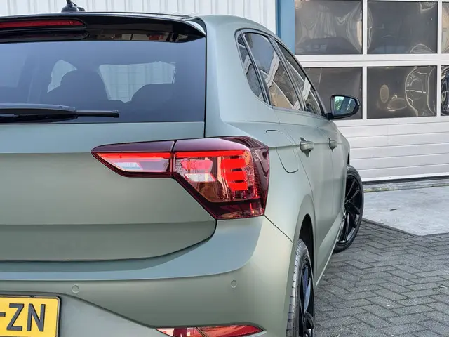 Volkswagen Polo 1.0 TSI Gree Wrap / Zwart met. 2023 Benzine 6