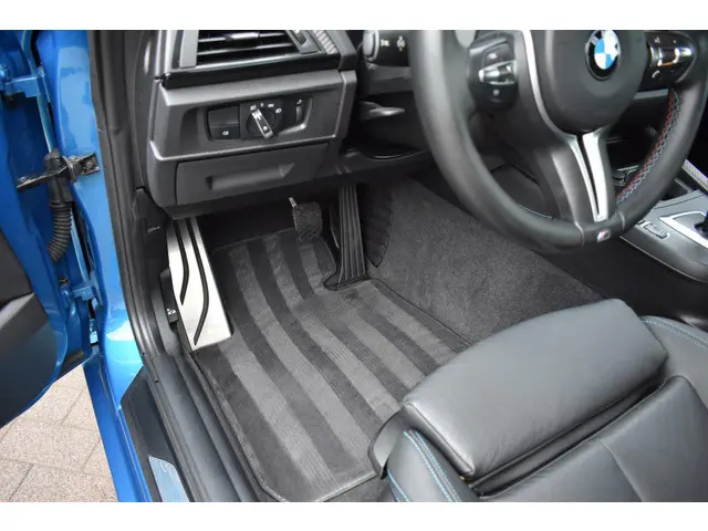 BMW M2 2-serie Coupé DCT | camera| navi 2016 Benzine 28