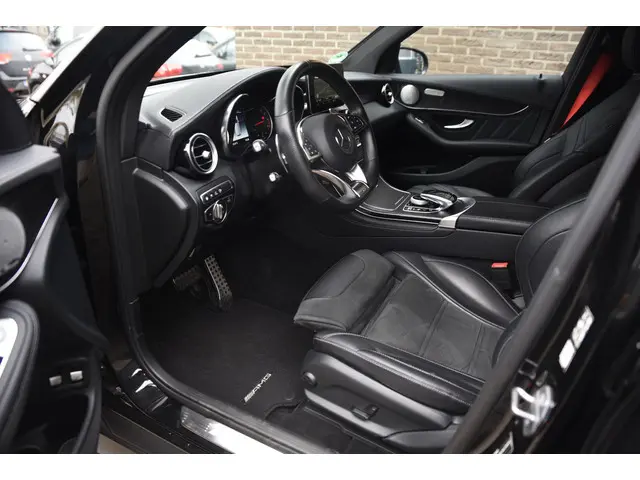 Mercedes-Benz GLC AMG 63 S 4MATIC+ 2018 Benzine 4