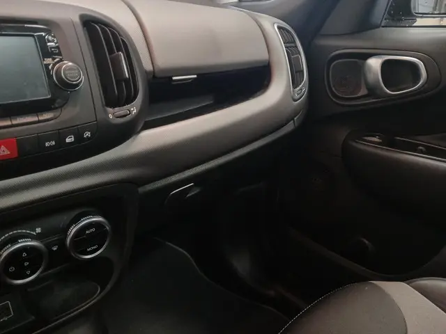 Fiat 500L 0.9 TwinAir Lounge SCHADEAUTO!! 2017 Benzine 21
