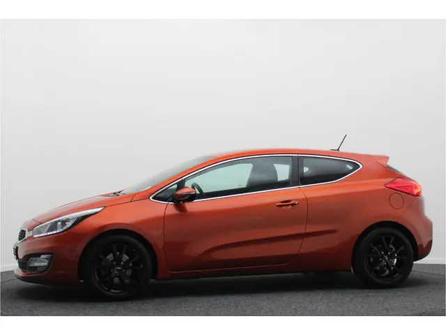 Kia pro_cee'd 1.6 GDI Business Pack 2013 Benzine 8