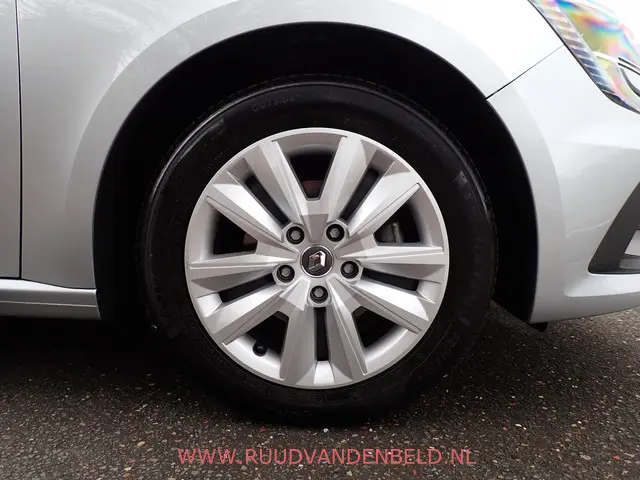 Renault Mégane Estate 1.3 TCe Business Zen 2021 Benzine 27