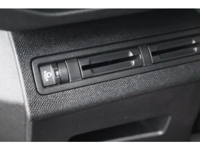 Peugeot 3008 1.2 PureTech Allure 2019 Benzine 21