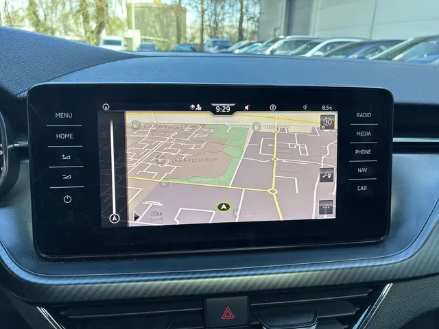 Škoda Kamiq 1.0 TSI 110pk Monte Carlo 2022 Benzine 19