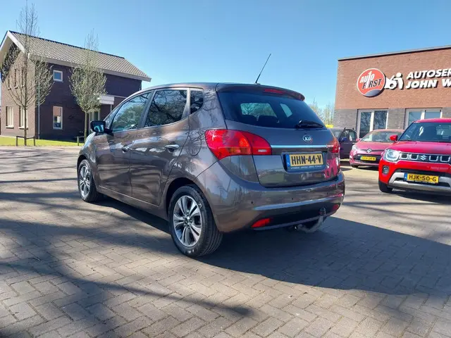 Kia Venga 3