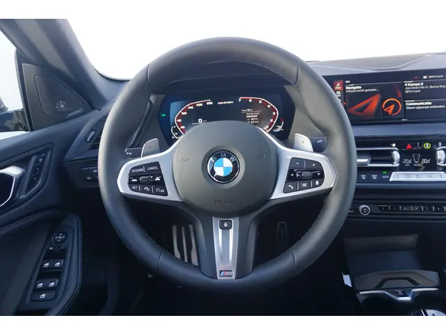 BMW 2 Serie Gran Coupé M235 xDrive 2025 Benzine 15