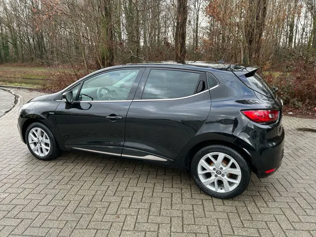 Renault Clio 0.9 TCe 90pk Limited 2019 Benzine 4