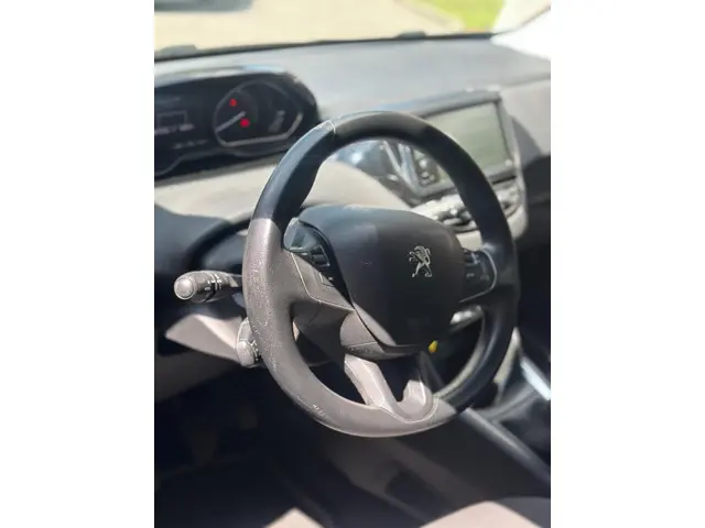 Peugeot 208 1.2 VTi Envy Cruise - Navi - BT 2013 Benzine 15