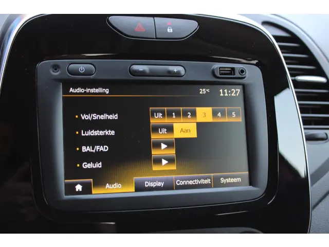 Renault Captur 0.9 TCe Limited 2020 Benzine 31