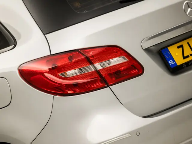 Mercedes-Benz B-Klasse 180 Prestige Sport 2014 Benzine 26