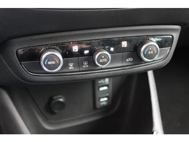 Opel Crossland 1.2 Turbo Business Edition 2021 Benzine 15