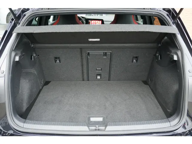 Volkswagen Golf 2.0 TSI GTI Clubsport 2021 Benzine 12