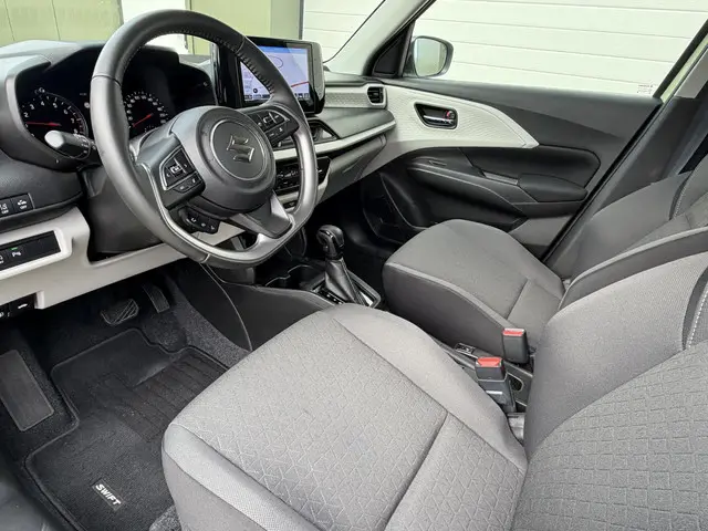 Suzuki Swift 1.2 Select Smart Hybrid 2025 Benzine 5