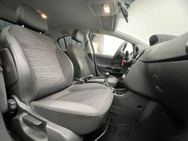 Opel Corsa 1.2-16V BlitZ 2014 Benzine 31