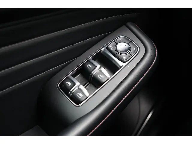 MG EHS 1.5 TGDI Luxury 2022 Hybride Benzine 25