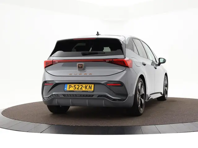CUPRA Born Adrenaline One 204pk 62 kWh 2022 Elektrisch 2