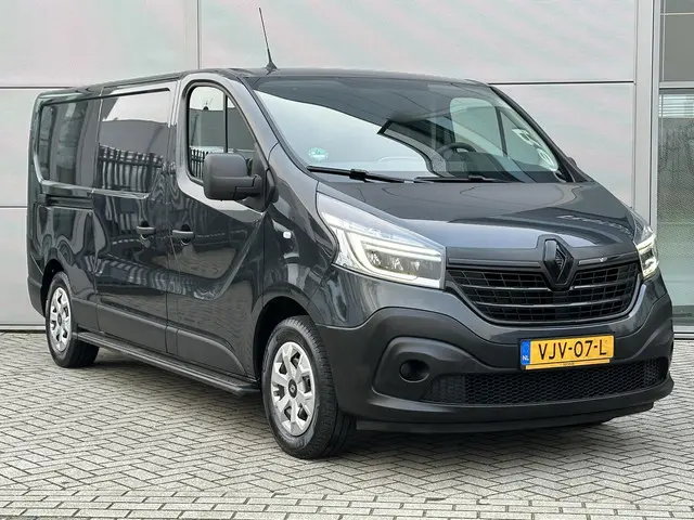 Renault Trafic 2.0 dCi 145 T29 L2H1 Comfort 2021 Diesel 3