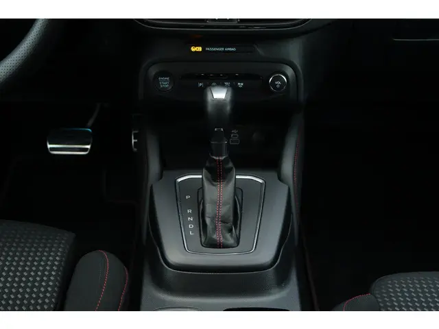 Ford Focus 1.0 EcoBoost Hybrid ST Line X 2024 Benzine 33