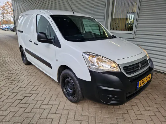 Peugeot Partner 120 1.6 BlueHDi 75 L1 Pro 2018 Diesel 10