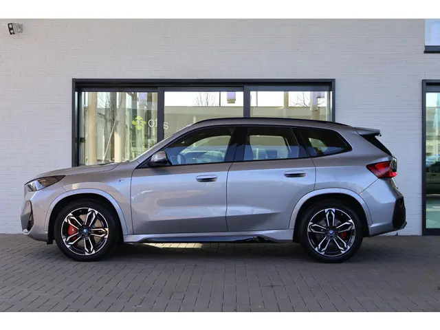 BMW iX1 eDrive20 67 kWh M Sport Edition 2025 Elektrisch 5