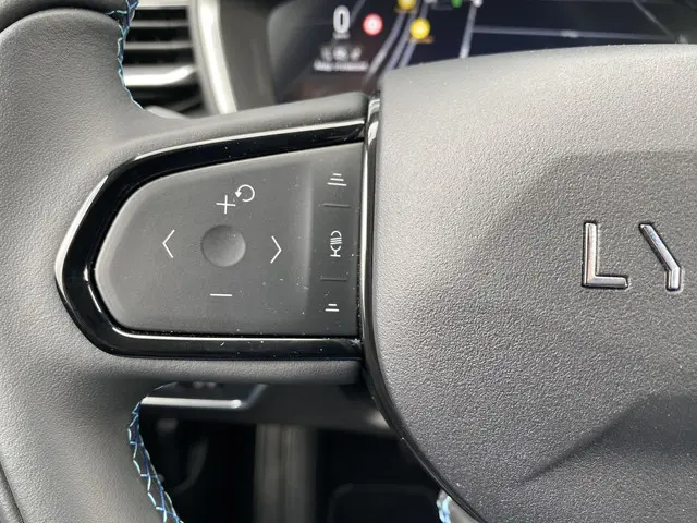 Lynk & Co 01 1.5 2023 Hybride Benzine 43
