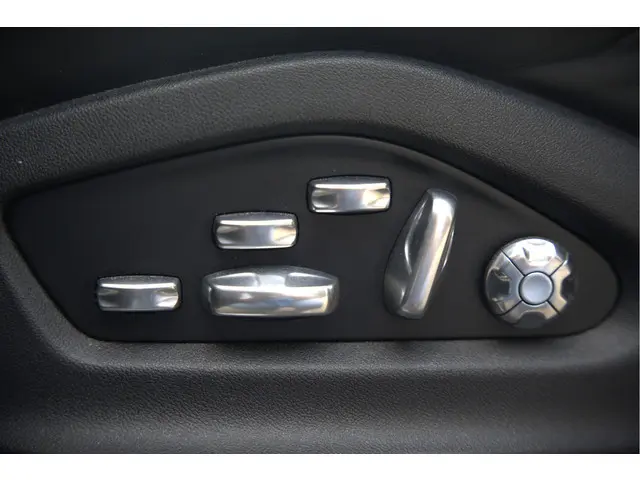 Porsche Cayenne 3.0 E-Hybrid 2018 Hybride Benzine 32