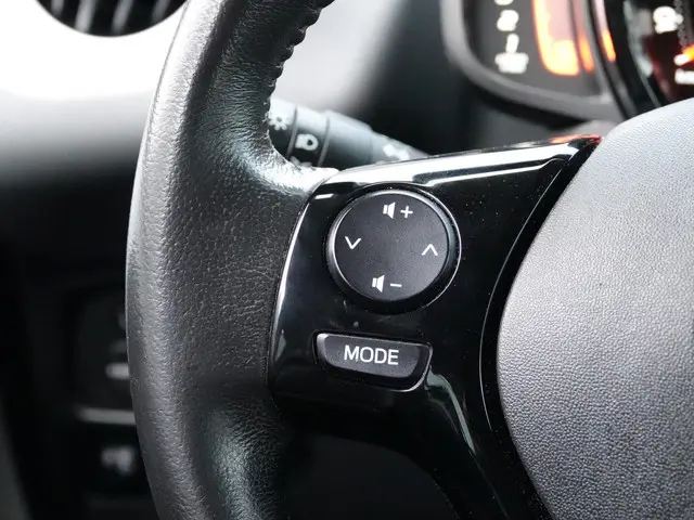 Toyota Aygo 1.0 VVT-i x-play 2021 Benzine 21