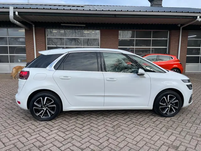 Citroën C4 Picasso 1.2 PureTech Shine 2018 Benzine 3