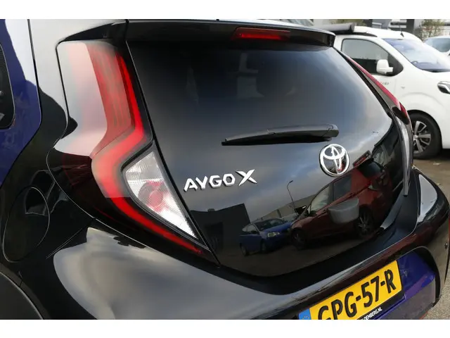 Toyota Aygo X 1.0 VVT-i MT Premium 2024 Benzine 7