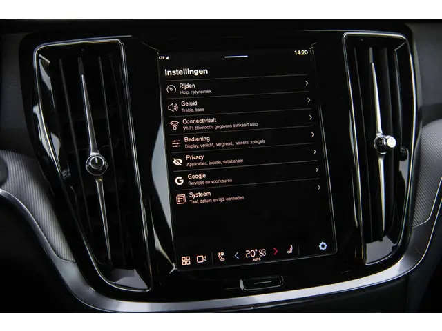 Volvo V60 2.0 B3 Essential Edition 2023 Benzine 20