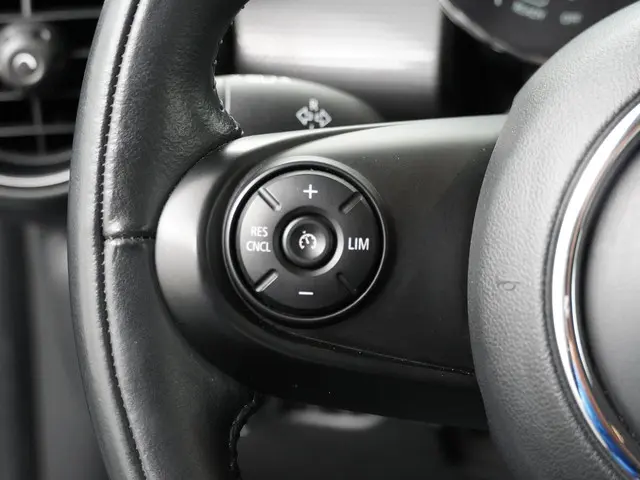 MINI 5-Deurs Cooper 2020 Benzine 19