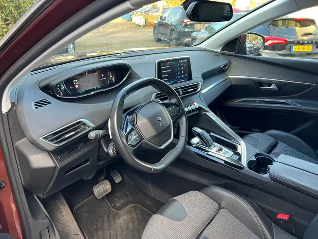 Peugeot 3008 1.2 PureTech Allure Automaat 2017 Benzine 11